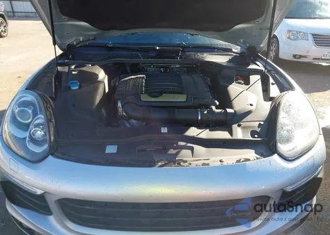 2017 Porsche Cayenne Platinum Edition z USA, uszkodzony, nr VIN WP1AA2A2XHKA82752